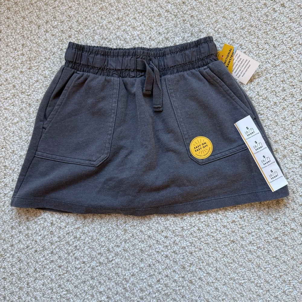 NWT Cat & Jack Gray Skort size 6/7